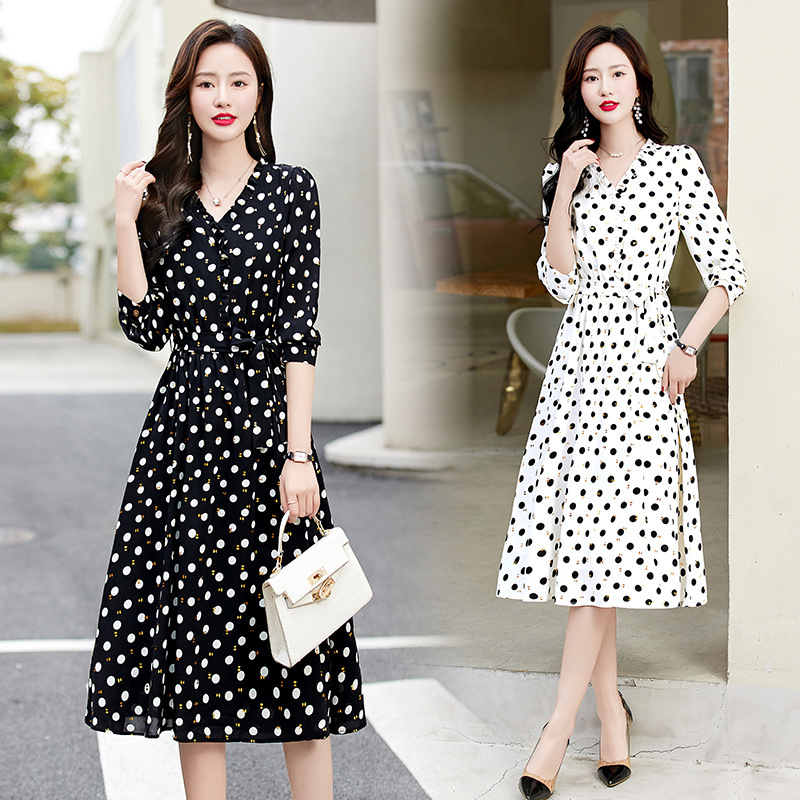 Roderberg 2023 Spring New Slim-fit Elegant Korean Style Dress 9607