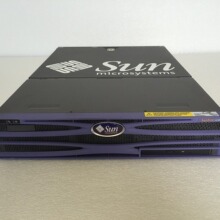 SUN Fire V240 ������ 1.5GHz/2G/36GB/xvr-100/solarisϵ�y