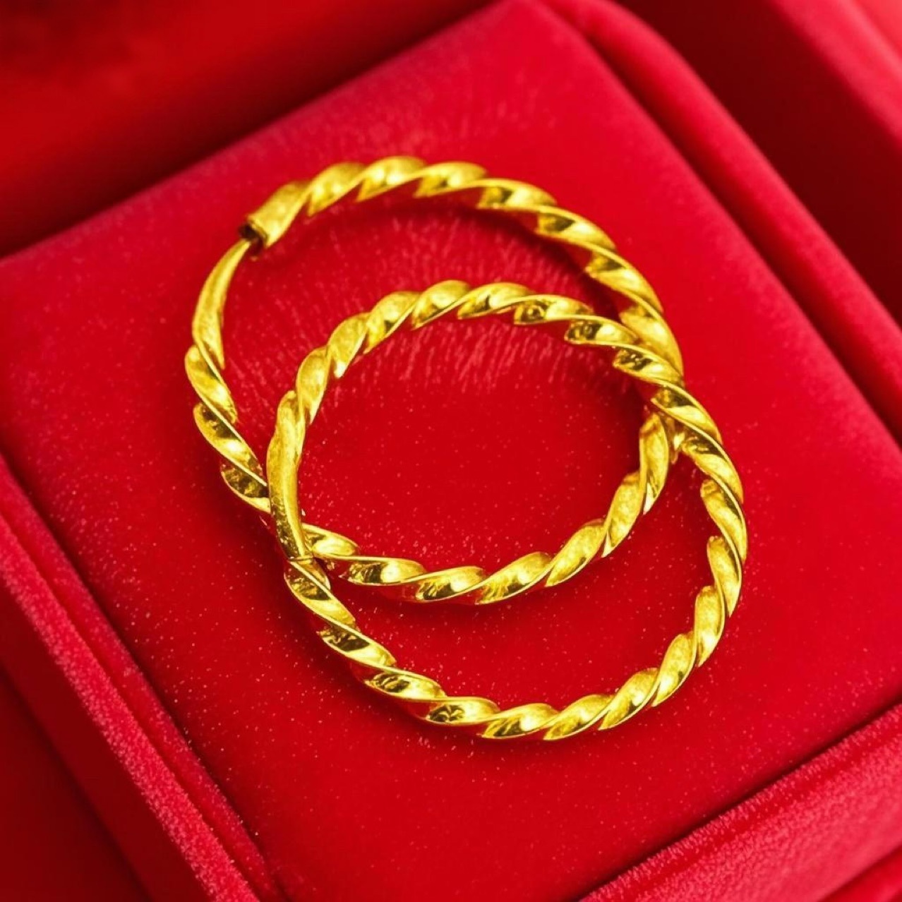 Vietnamese Sand Gold Twist Earrings, High-End Women's Sand Gold Earrings, Trendy and Versatile Women's Earrings