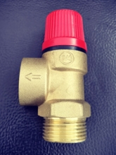 加厚4分6分内外丝阀太阳能角式阀热水器自动泄压阀自来水泄气