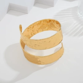 耳环;项链;手镯