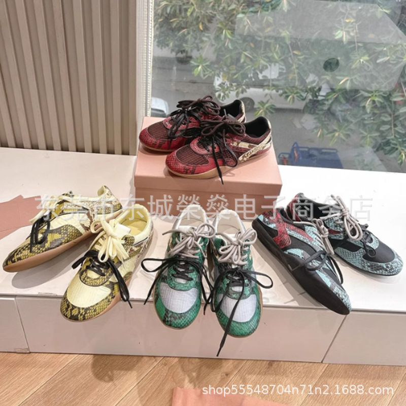 Summer retro casual footwear with shoelaces, sports two-tone shoes flat, snakeskin print, spring 2025 collection, genuine leather