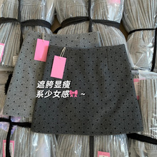 今年流行波点毛呢半身裙女2025秋冬新款小个子a字包臀百搭短裙潮