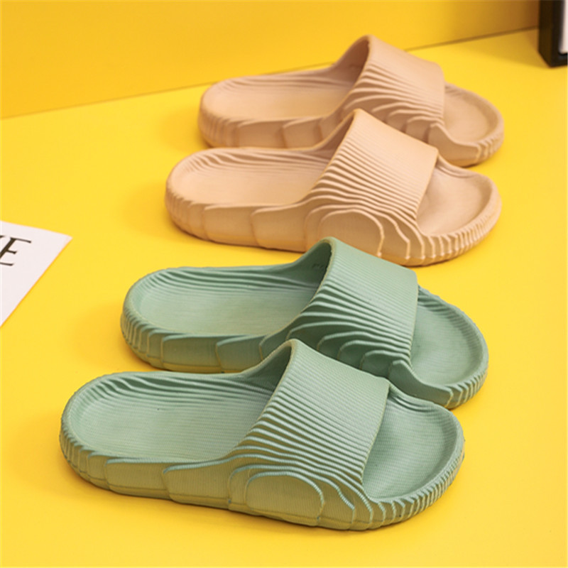 2022 Factory Tofflor Kvinnor Sommar Hem Inomhus Badrum Badkar Anti-halk Par Ytterkläder Pall Feeling Sandaler_voghion.com
