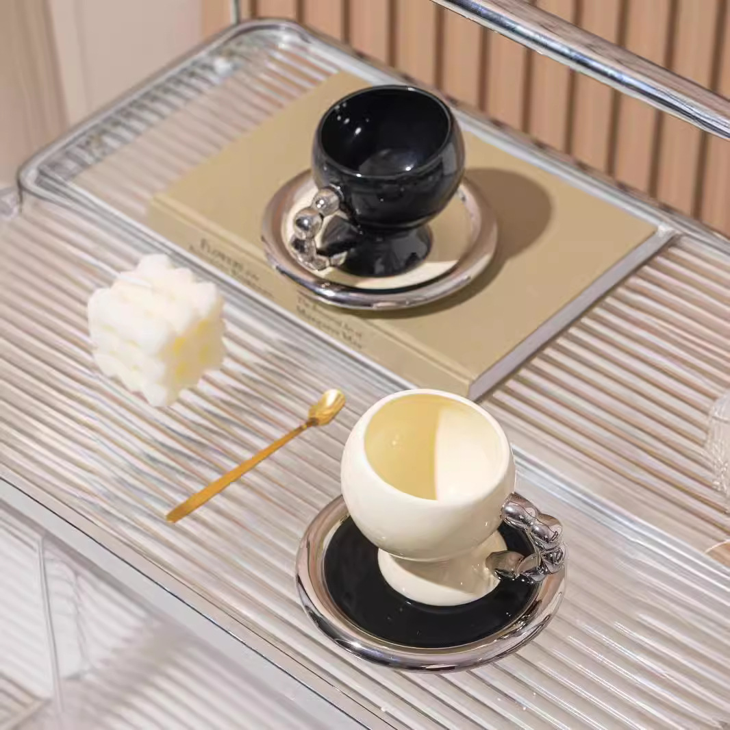 Creativo y lujoso estilo nórdico blanco y negro taza de plato taza de marca taza de café de cerámica taza de alto valor de la cara taza de mango galvanizado