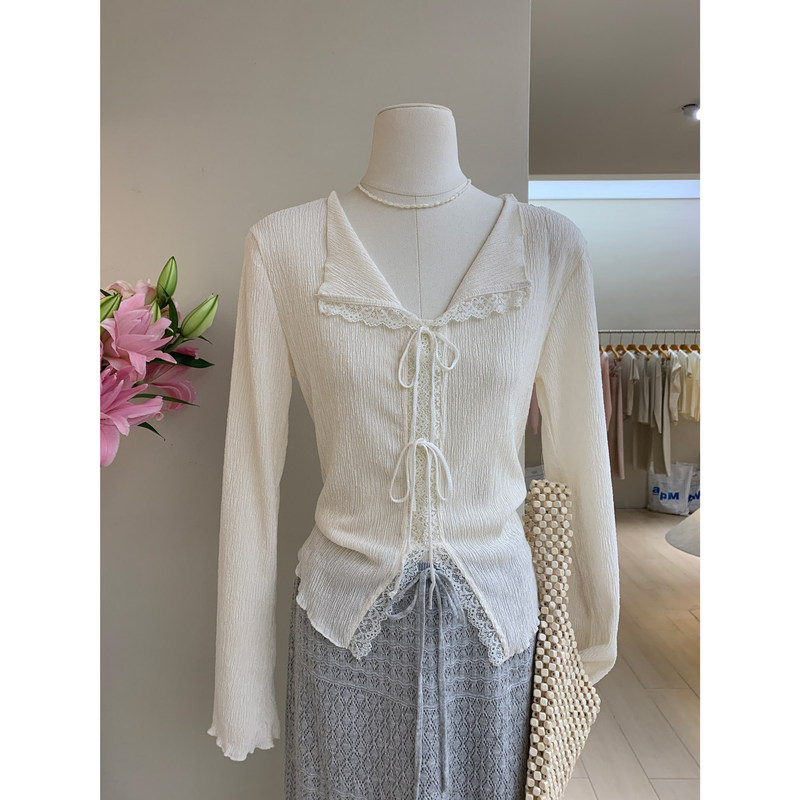 Pleated Textured Lace-Up V-Neck Knit Top with Gentle Elegance, Lace Flared Sleeves, Slim Fit, Flattering for Women