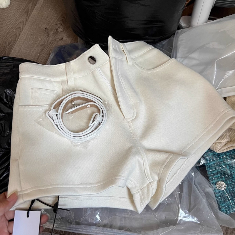 White [single pants]