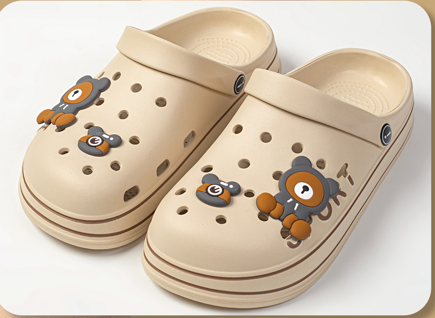 EVA lindos osos de dibujos animados zapatos de agujero cómodos para usar en interiores y exteriores para parejas zapatos de playa viajes deportivos fotos zapatillas frías