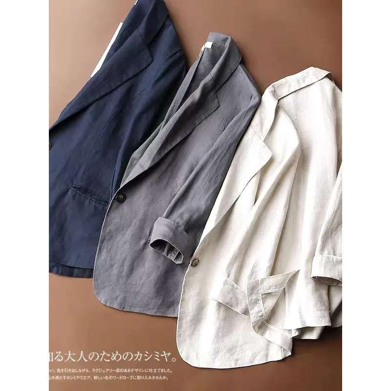 Spring and Summer New Cotton and Linen Blazer with Three-Quarter Sleeves, Stylish Pocket Design, Paired with a Vest and Outerwear Shirt for Women