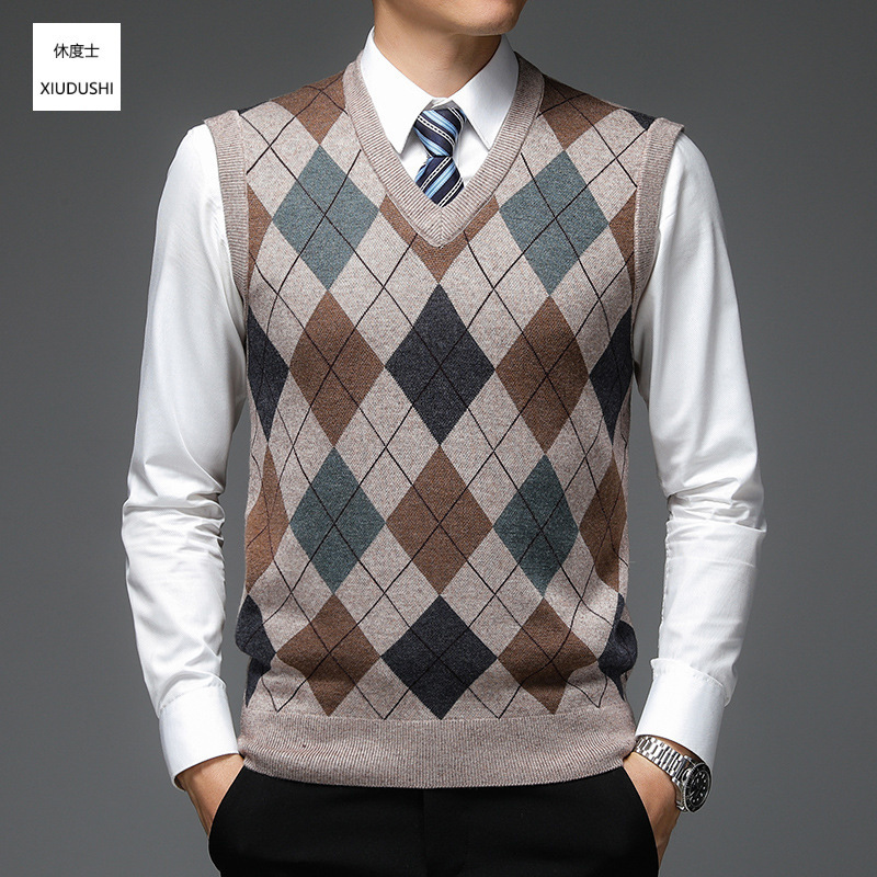 Men's Wool Vest Spring & Fall Casual Sweetheart V Neck Sweater Pure Color Bottoming Shirt Business Fashion and Stylish