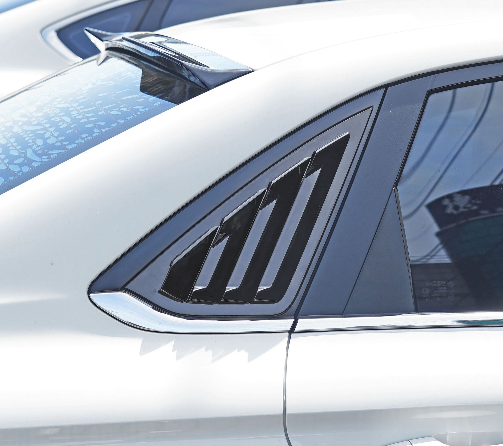 Suitable for 22-27 Geely Emgrand S70 front spoiler, front lip, rear wing, side skirts, rear lip, top wing, body kit
