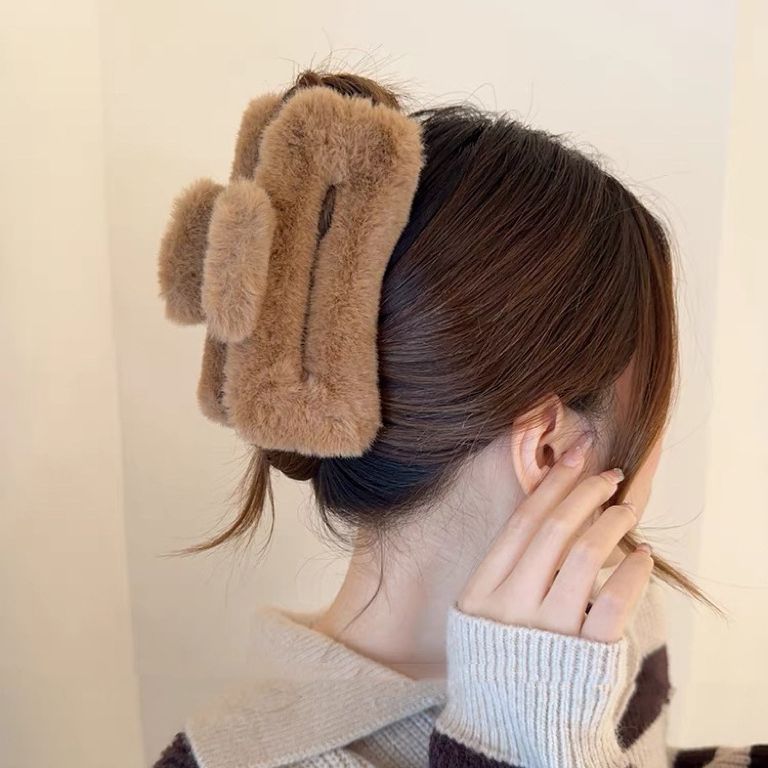 plush clip women's simple advanced milk coffee color updo shark clip hair clip headwear_voghion.com