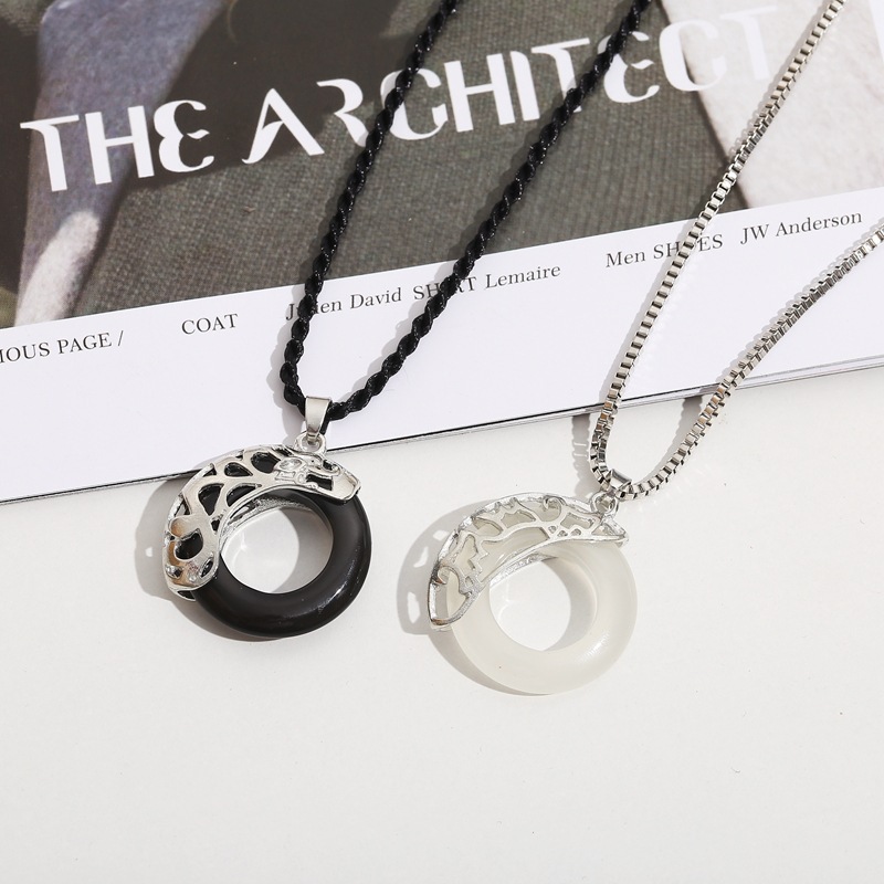 [Couple] Longfeng Chengxiang a pair of clavicle necklace female men Korean simple pendant antique jewelry gift
