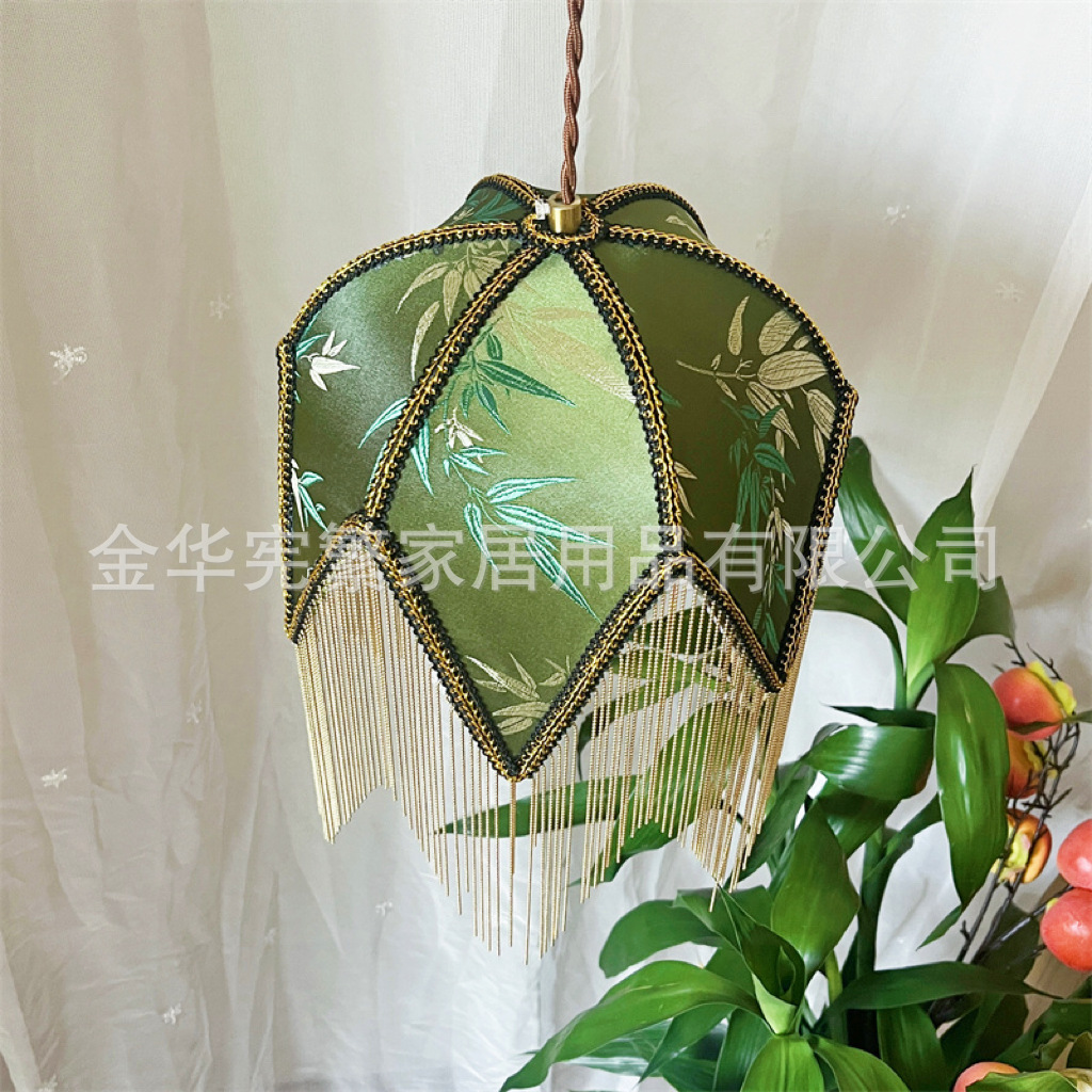 Xiaohongshu DIY Pantalla de lámpara retro Hoja de bambú Paquete de material bordado a mano Pantalla de lámpara decorativa Marco de hierro de esquina afilada Borla Phnom Penh