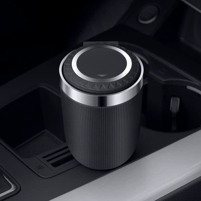 Car ashtray creative multifunctional automatic men's car artifact with lid personalized car interior supplies (Car ashtray) - black