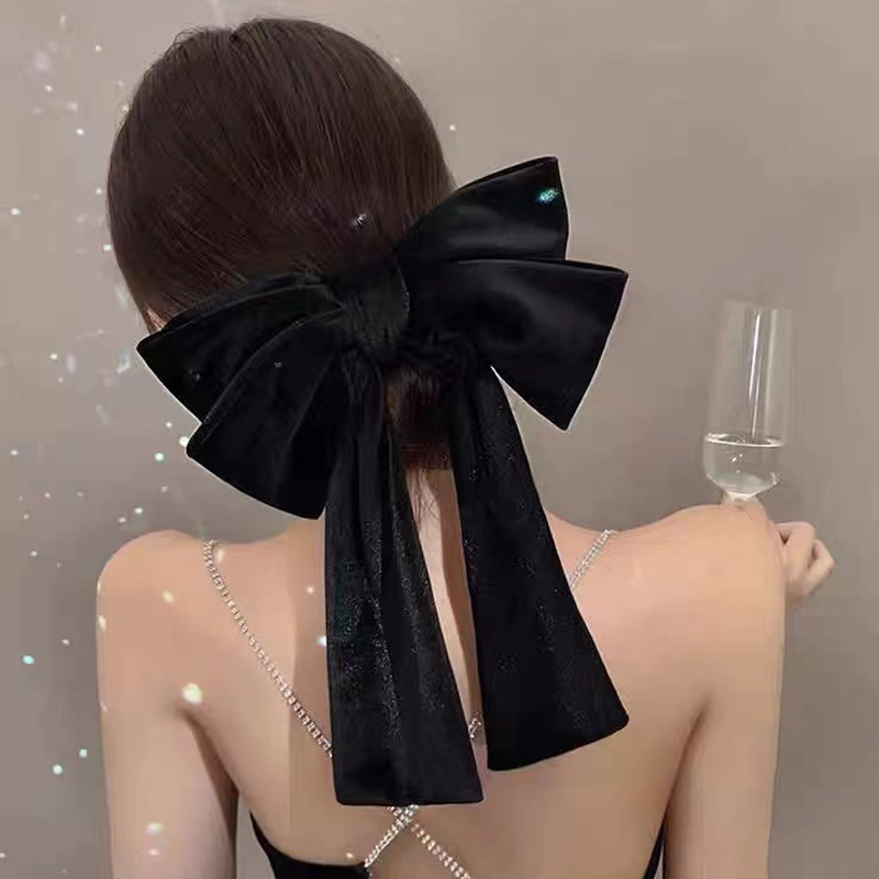 秋冬の赤いベルベットの蝶結びの髪飾りの女性新婦の結婚敬酒服の婚約パーティーの新年のアクセサリー