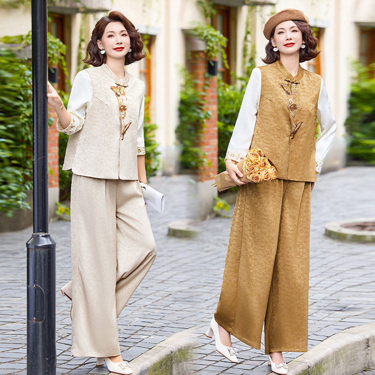 V-neck sleeveless vest, base layer, wide-leg pants three-piece suit for women, 2026 spring and autumn new style, high-end and fashionable for commuting V-neck sleeveless vest, base layer, wide-leg pants three-piece suit for women, 2026 spring and autumn new style, high-end and fashionable for commuting