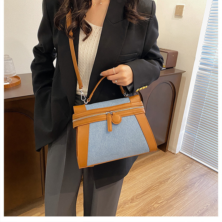 Bolso de hombro de moda de textura avanzada, bolso de hombro cruzado femenino 2024 nuevo ocio transfronterizo, gran capacidad y conveniente bolso de salto oblicuo portátil