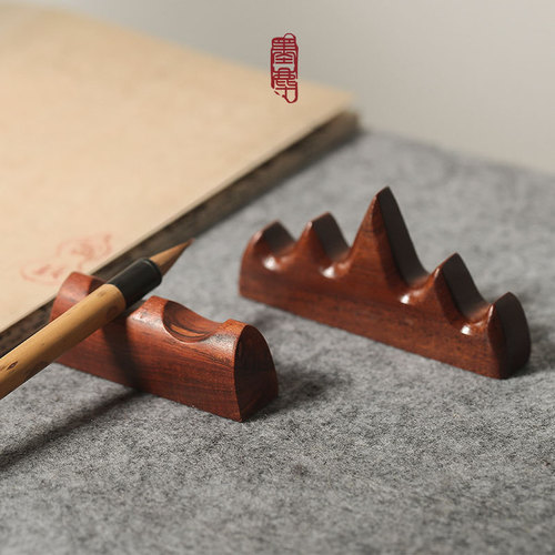 Black catalpa wood pen holder solid wood pen holder brush holder quiet Zhiyuan Wuzhifeng pen holder brush mountain four treasures of the study