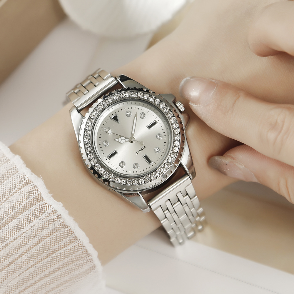 Nouvelle montre pour femme à la mode avec bracelet en acier léger et diamanté, simple et élégante, remplie de diamants_voghion.com