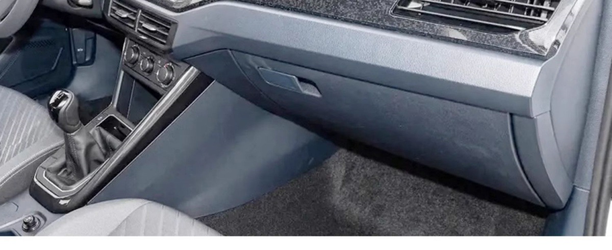 Suitable for 25 Models of Volkswagen Lavida Xinrui, Special Dashboard Light-Proof Mat, Complete Collection of Car Interior Decoration Accessories, Car Xr