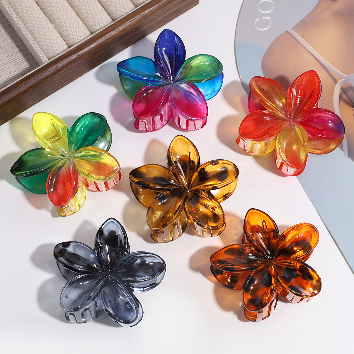 25g Weight Hair Clip, Hair Claws Hair Accessories Type 1 Piece Quantity Casual, Daily Occasion Plastic Material Ombre, Leopard, Transparent, Plumeria Pattern Women's Gender IG Style Style Gradient Color, Leopard Color IG Style Women's Ombre Leopard Transparent Plastic Hair Clip Hair Claws 1