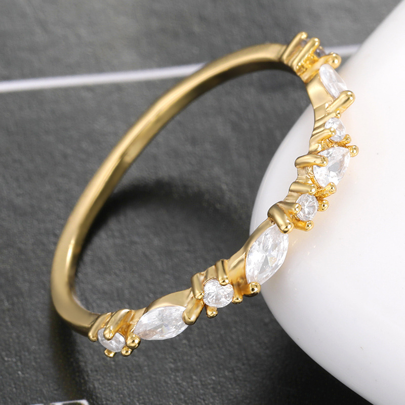 18k Gold Zircon Ring Exquisite Diamond Fine Ring Cross-border Simple Jewelry display picture 1