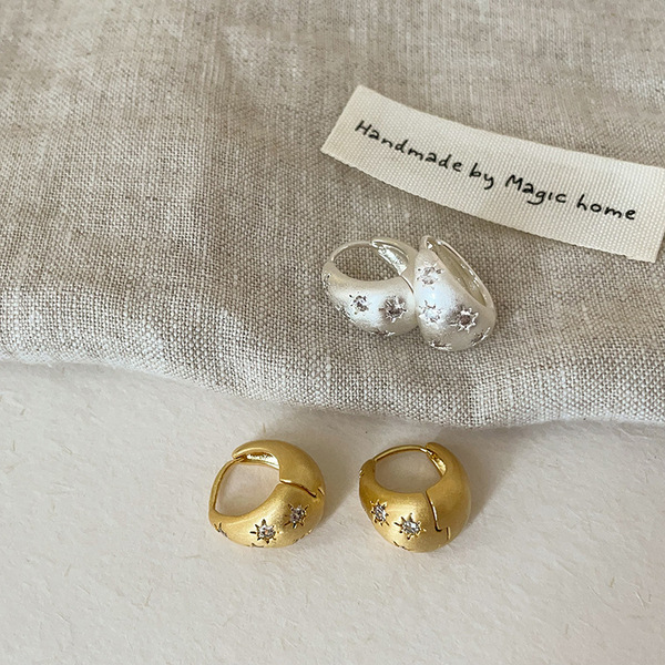 Matte sophisticated elegant fashionable earrings with zircon