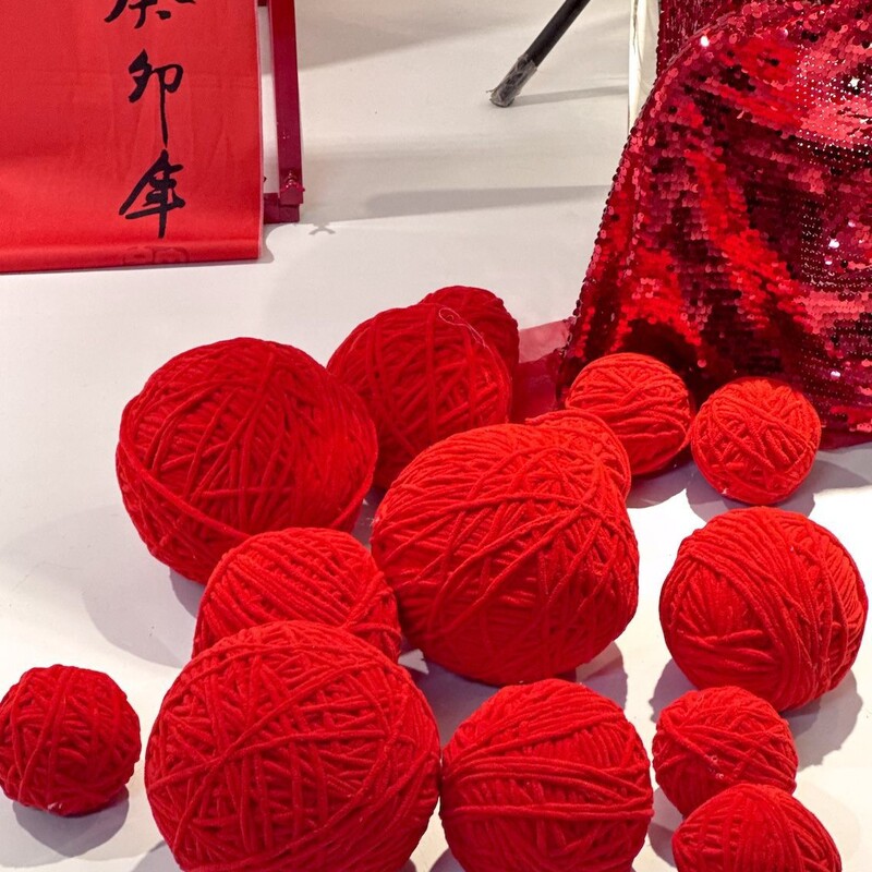 元旦春节日红色毛线球打卡点布置美陈列泡沫婚礼布景橱窗装饰道具|undefined
