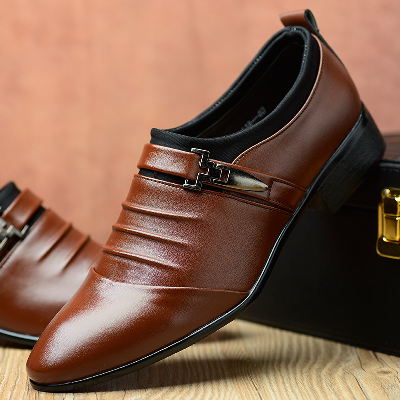 Transfronterizos 48 zapatos de cuero casuales de negocios con un pie zapatos de moda juvenil zapatos perezosos zapatos de punta peinado zapatos de cuero zapatos de hombre