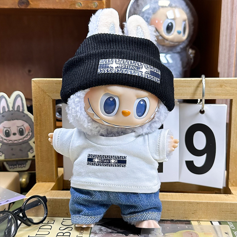 Labubu se sienta en la fiesta, ropa de bebé, caja ciega de primera generación, ropa de bebé Labubu, ropa de tela rabble, cara de vinilo de felpa