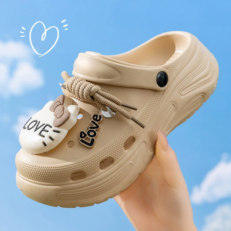 2025 Летние пещерные туфли для женщин носят повседневные дикие мультяшные тапочки