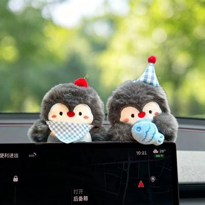 Cute and Adorable Penguin Car Decoration for Dashboard, Cartoon Animal Interior Decoration, Screen Plush Toy (Sürətlər qutusu və əl tormozu başlıqları) - blue-scarf-q-penguin-fish-holding-q-penguin-lying-screen-2