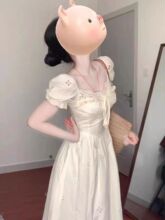 清冷白玉兰蕾丝方领连衣裙女夏季设计感镂空长款泡泡袖收腰字裙