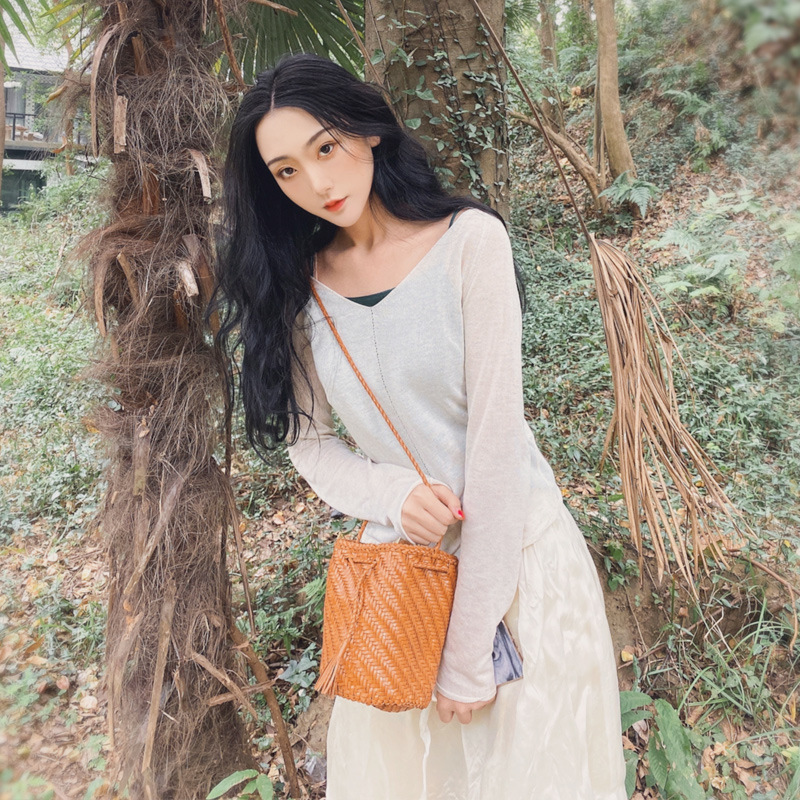 Dragón difusión primera capa de piel de vaca tejida bolsa de cubo de cuero genuino bolsa de cesta de verduras retro bolsa pequeña estilo ins