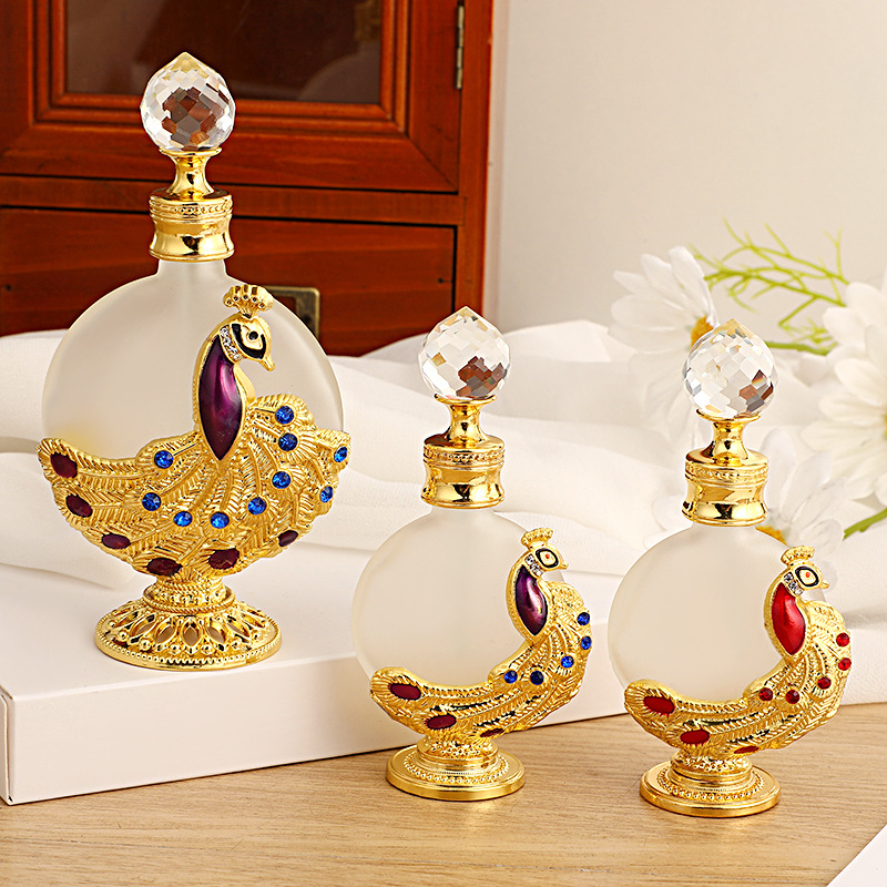 厂家直销时尚网红款孔雀香水精油空装分装中东款精油瓶纹绣分装瓶