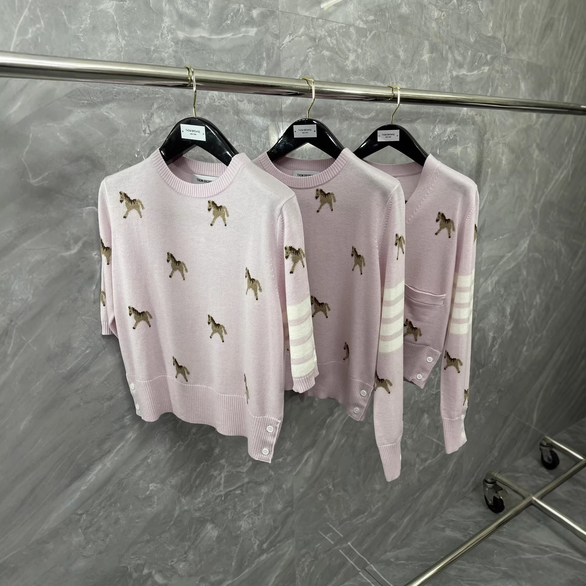 Top Plate Nanyou Spring and Autumn New 2026 Year of the Horse Limited Edition All-over Pony Wool Knitted Women's Three-Piece Set