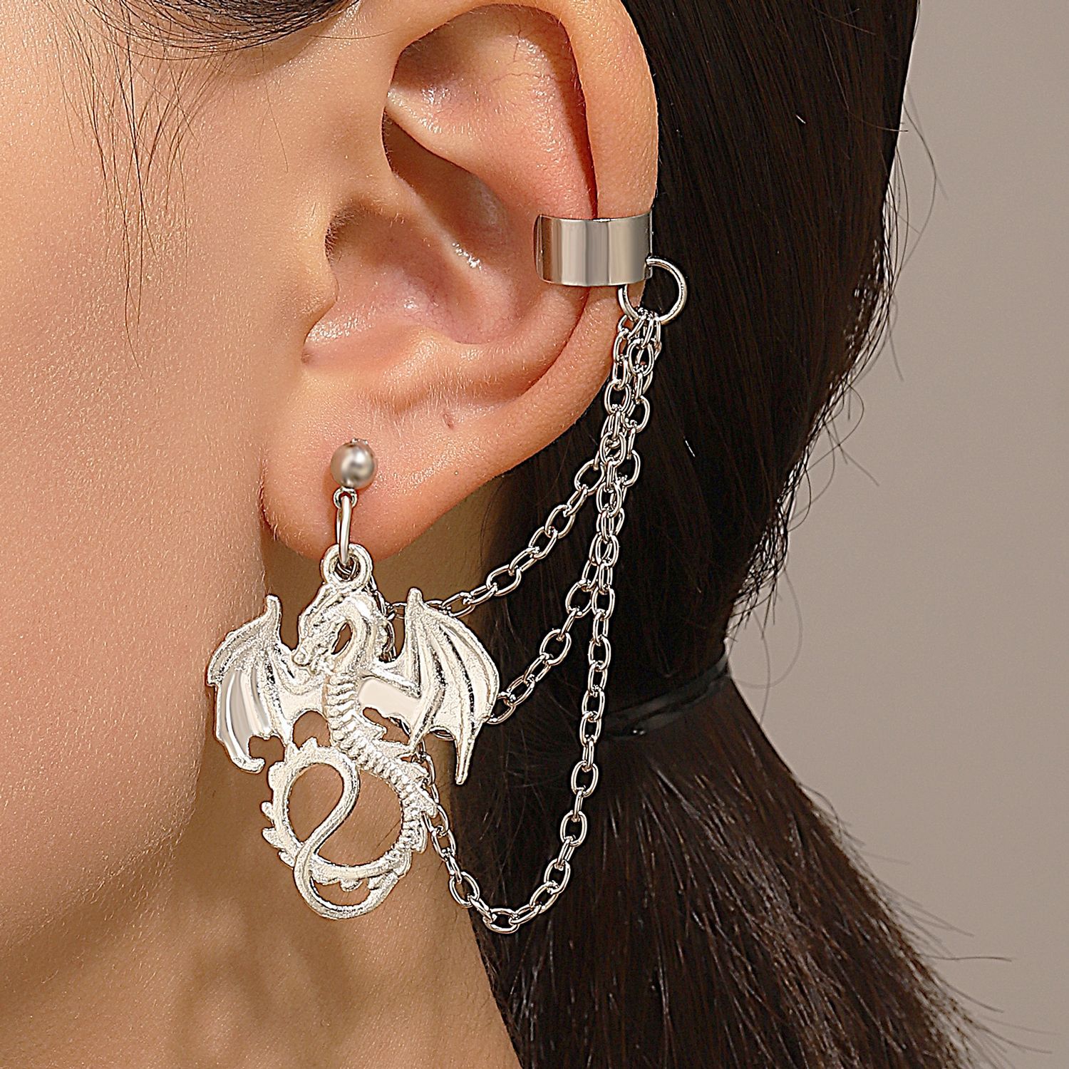 Ins Wind Flying Ear Hanging Punk Hip Hop Alloy Long Chain Dragon Shaped Earbone Clip Fashion Earrings_voghion.com