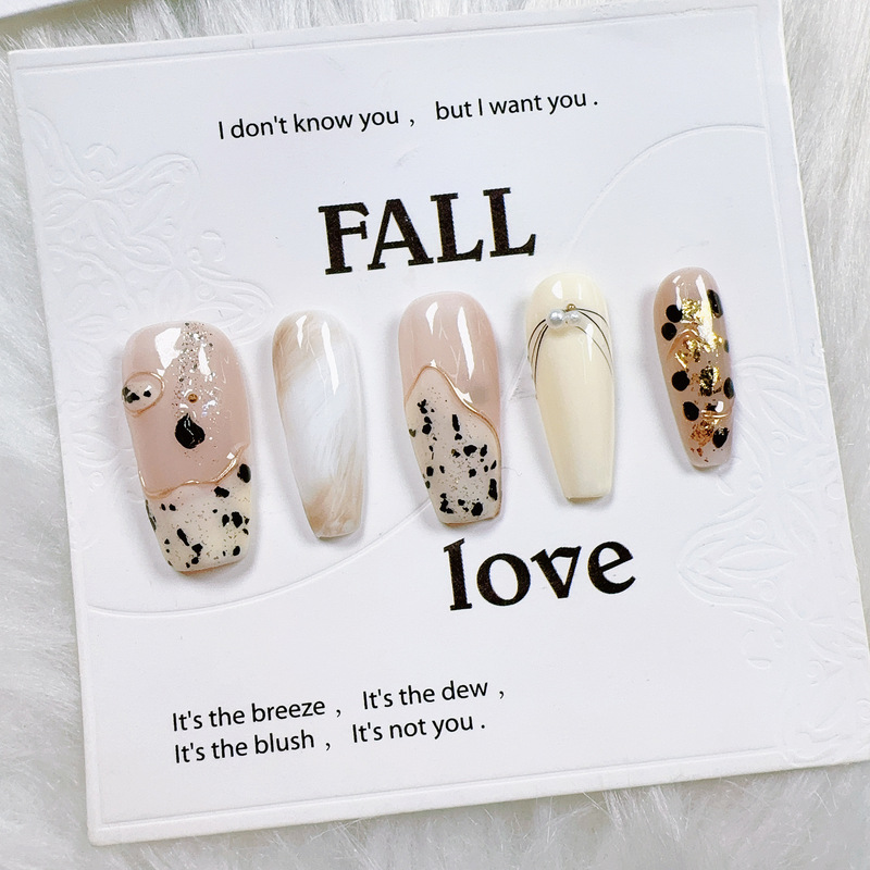 Quail Eggshell Glue Brushed Pearl Gilt Gold Foil Accessible Luxury Manicure Long Dark Autumn and Winter Wearable Nails Purely Handmade