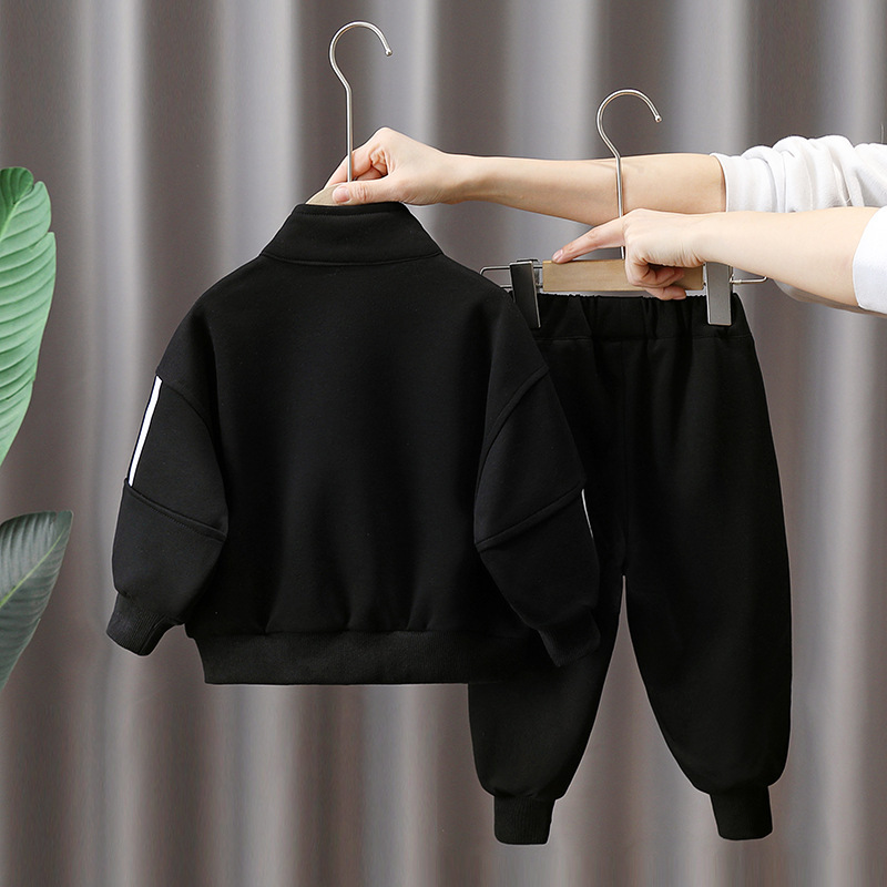 6651 Traje para niños 2025 otoño e invierno nuevo bebé para hombres más terciopelo engrosamiento de dos piezas ropa deportiva ropa para niños de moda