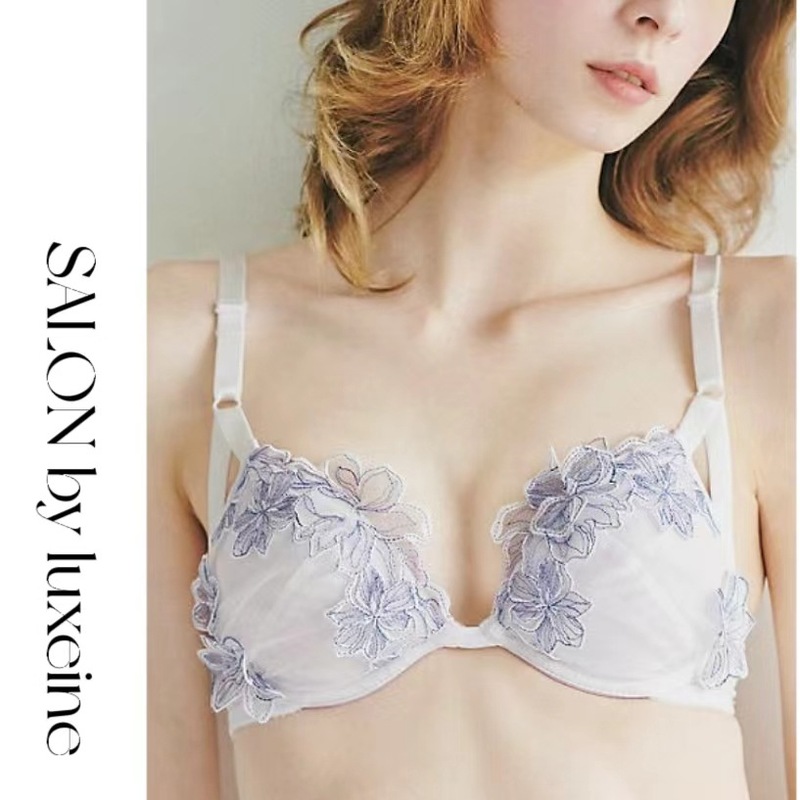 [Butterfly Dance] Japanese Peach Original Single Pure Three-dimensional Embroidery Flower Gathering Bra Suit Small Chest Must Be 0693