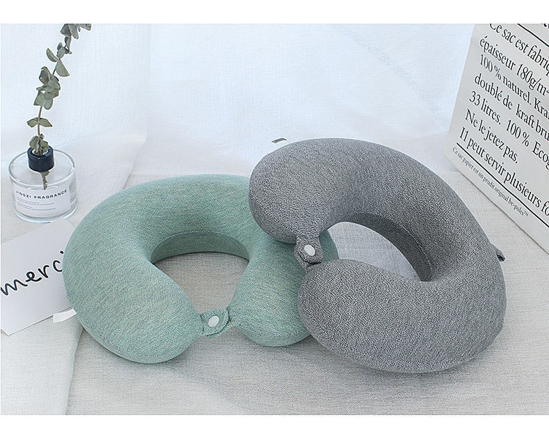 Cuscino da viaggio in memory foam per supporto collo in auto_voghion.com