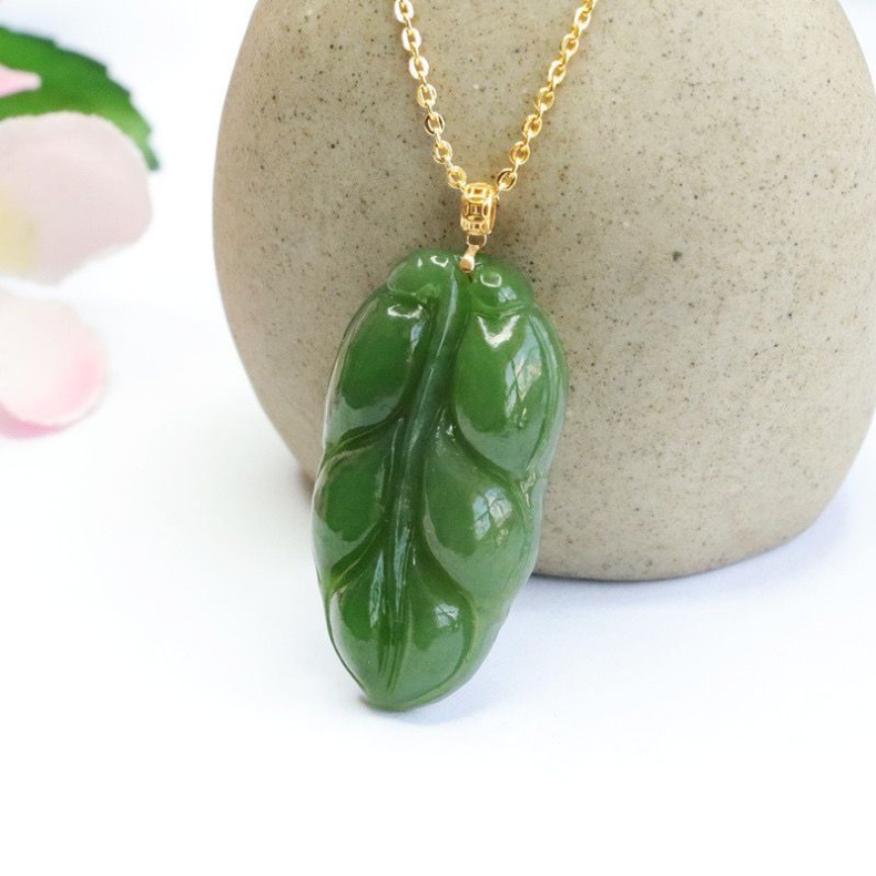 Mặt dây chuyền ngọc bích Tân Cương 18K vàng lá cây phong thủy — 21-12-4mm chi tiết 5