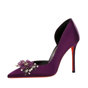 9267-H113 French Feng Shui Diamond Flower Tip Side Empty Red Bottom Banquet Women's Shoes with Fine Heel Silk Singl
