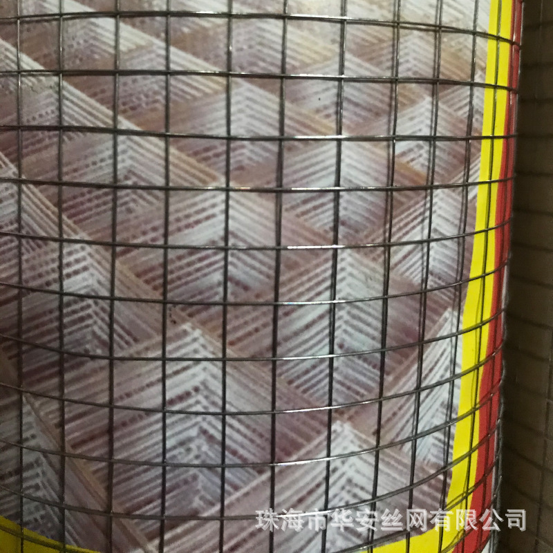 镀锌电焊网鱼塘养鱼热镀锌铁丝网片网格养殖网钢丝小孔铁卷网护栏