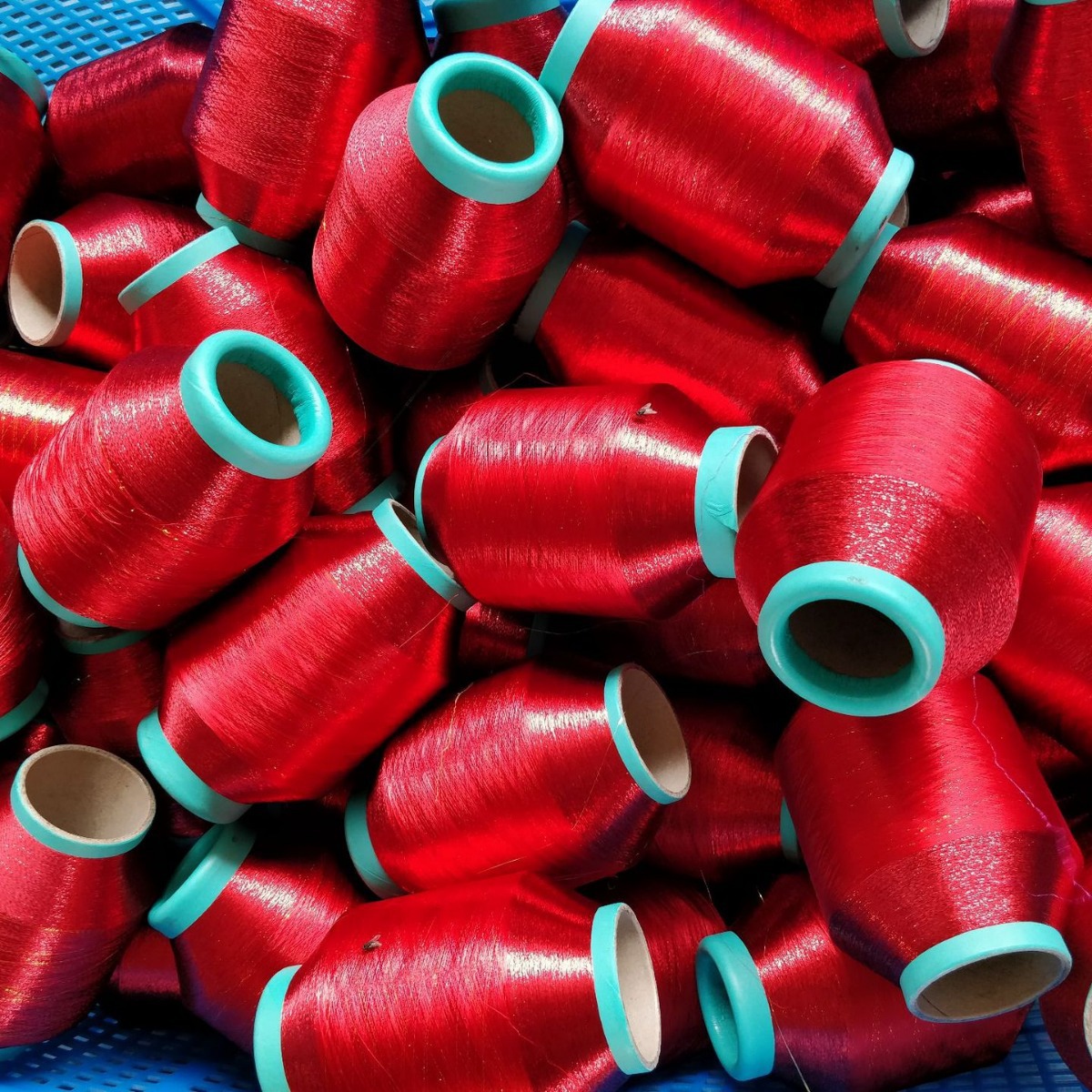 四股五股缠绕紫粉红蓝绿咖啡金银铝箔纸细丝加捻涤纶黑纱线