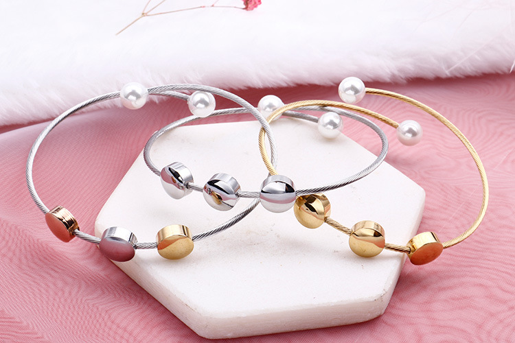 14g Weight PVD Coated Gold Plating Process 18K Gold Plated Plating Material Housewarming, Anniversary, Business, Wedding, Travel, Birthday, Festival Occasion 304 Stainless Steel Material Geometric Pattern Women'S Gender Fashion Style Waterproof Non Tarnish Craft PVD Coated 18K Gold Plated Geometric 304 Stainless Steel Fashion Waterproof Non Tarnish 11
