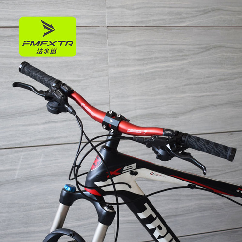 Bicycle handlebars, mountain bike aluminum alloy handlebars, ultra-light 31.8*620mm straight handlebars, swallow handlebar faucet modification accessories