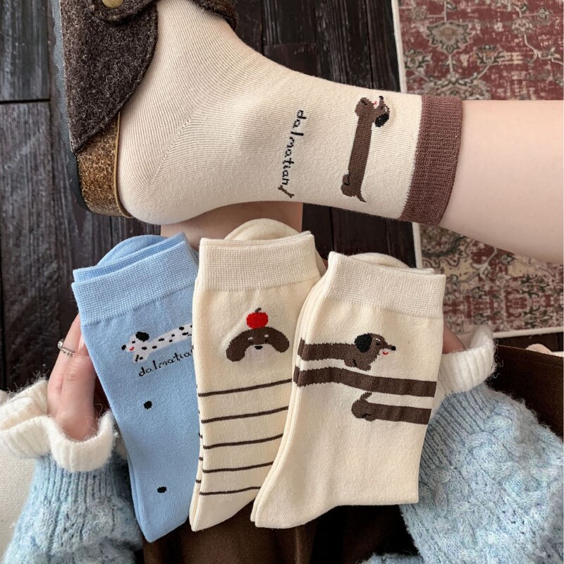 Zhuji four-season cotton socks with cute striped cartoon dachshund design, in low-saturation tones, non-binding mid-length socks for women Zhuji four-season cotton socks with cute striped cartoon dachshund design, in low-saturation tones, non-binding mid-length socks for women