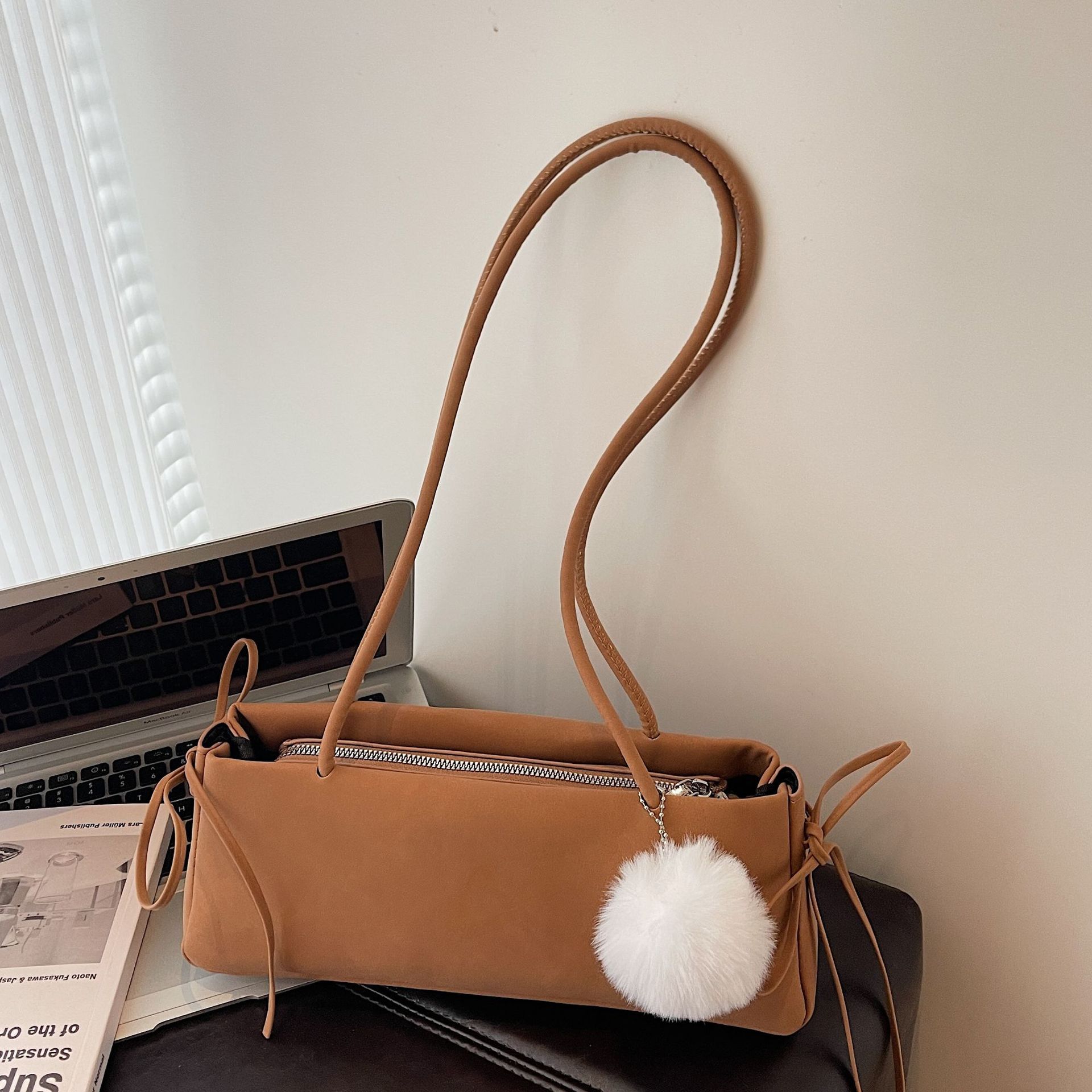 2025 New Retro Shoulder Underarm Bag Suede Matte Texture Women's Handbag Bow Knot Baguette Bag - Thumbnail 3